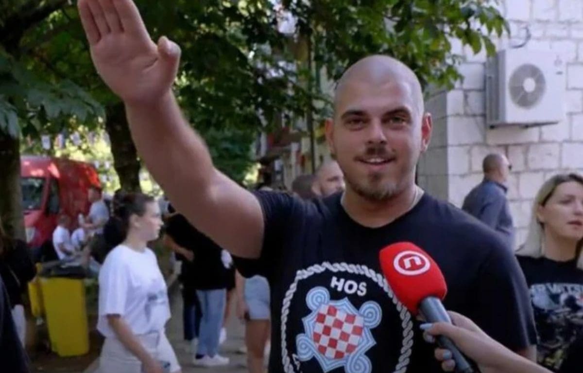 Mladić pred kamerama Nove TV ponosno podigao desnicu: "Za dom"