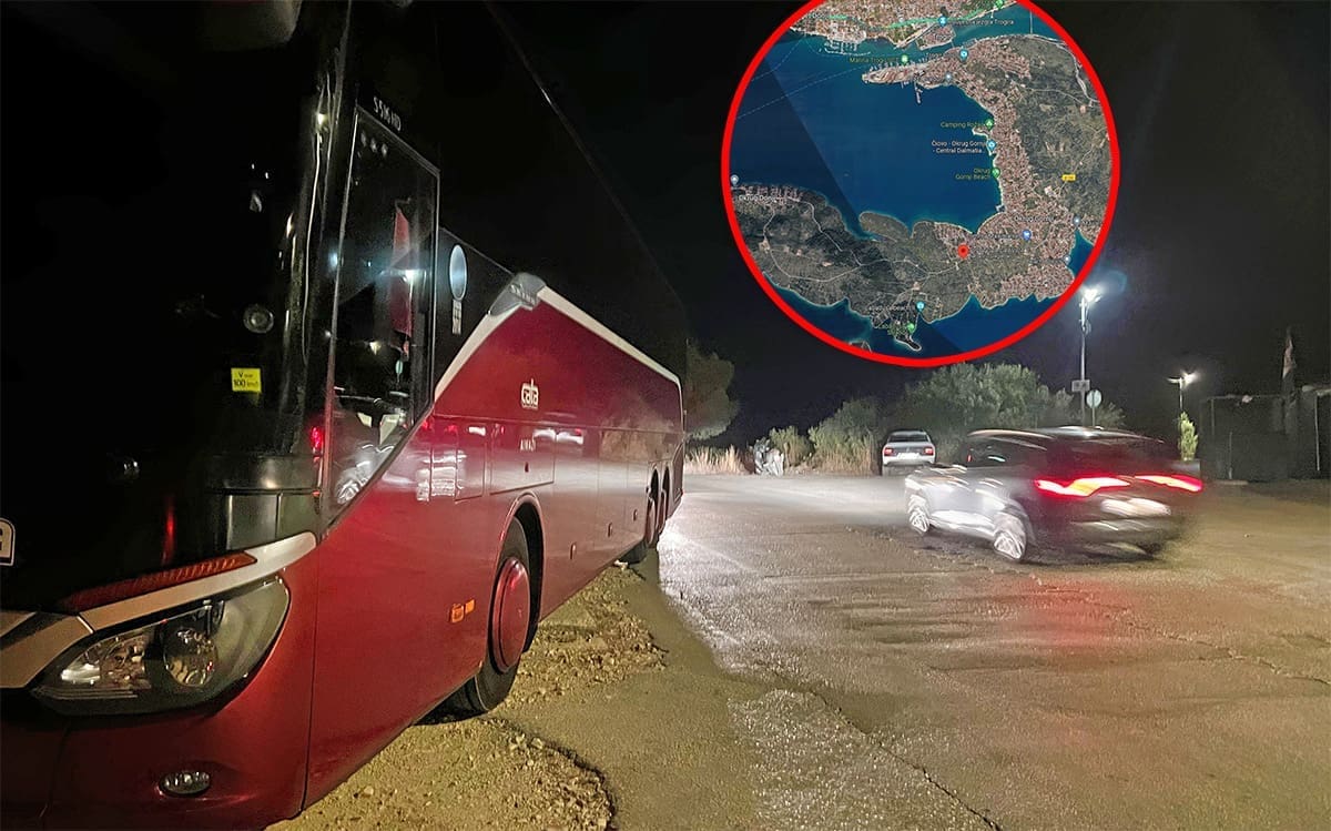 Kakva "faca": Parkirao autobus stranih tablica, blokirao stanicu i pola prometnog traka
