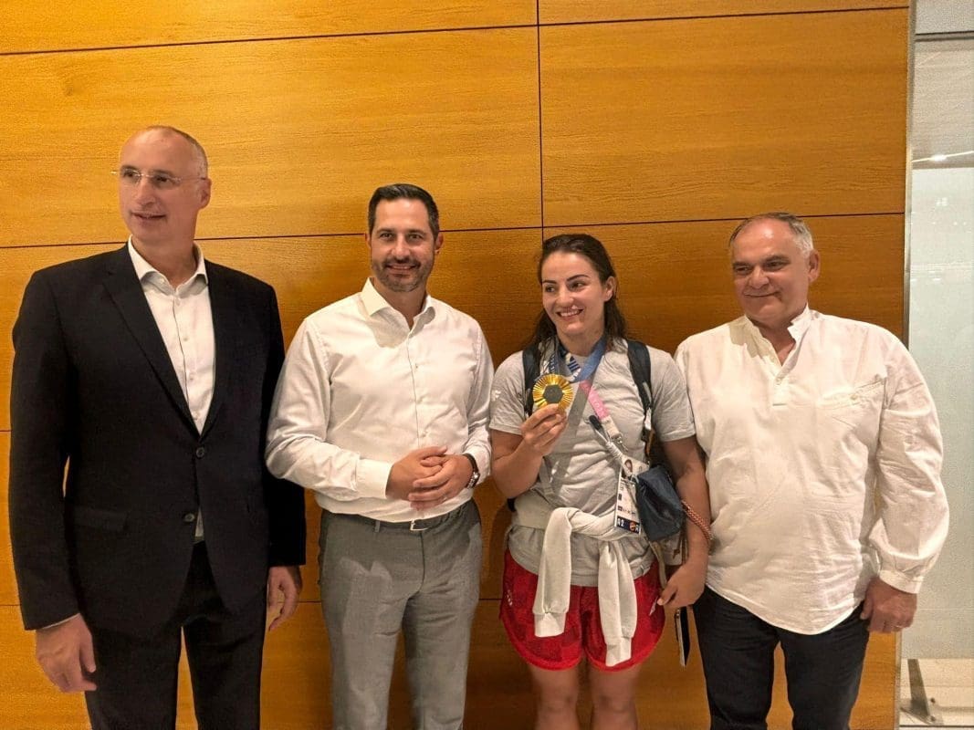 Zlatna Barbara stigla u zračnu luku, evo tko ju je dočekao