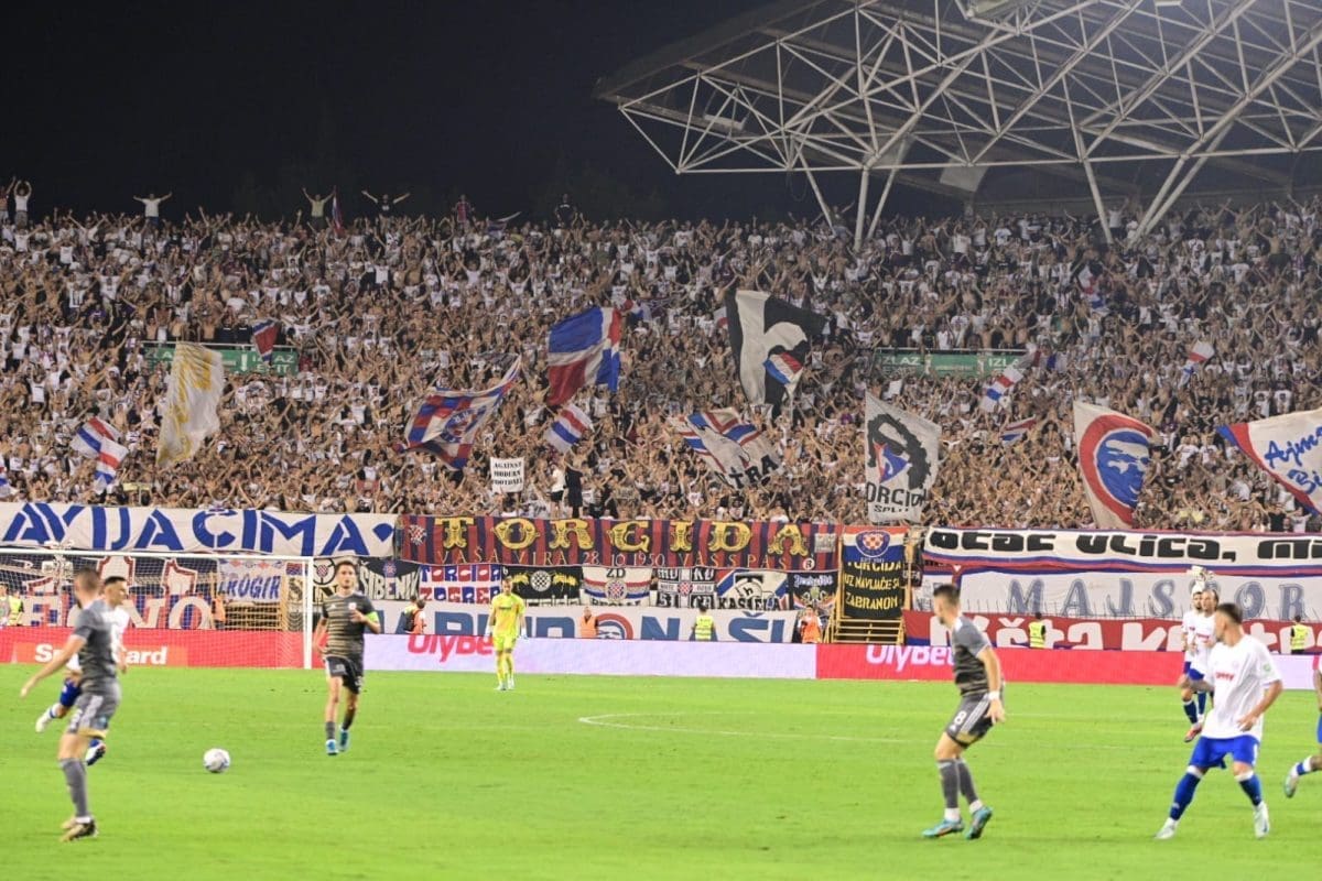 Ovakav dres Hajduka nikad niste vidjeli. Pogledajte što je ovaj navijač učinio