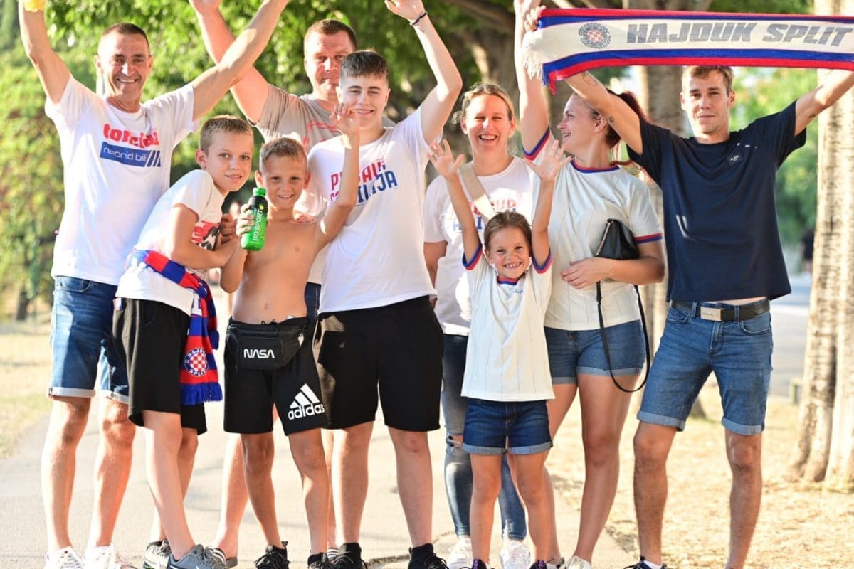 SVI NA POLJUD Ludnica počinje, ogromne gužve prema stadionu