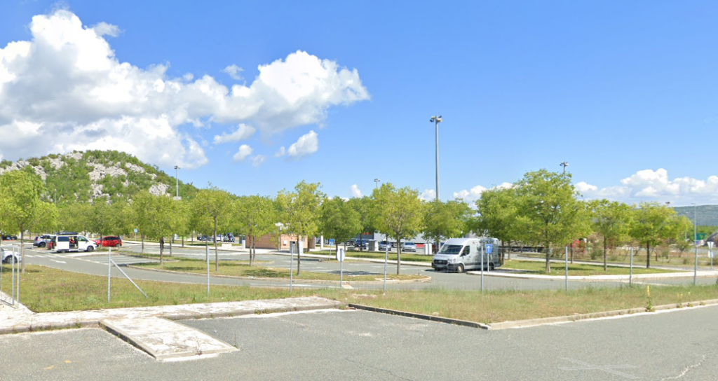 Policija pronašla djevojčicu na odmorištu kod Vrgorca, roditelji su tek u Zadru shvatili da je nema: "Mislili smo da je u drugom autu"