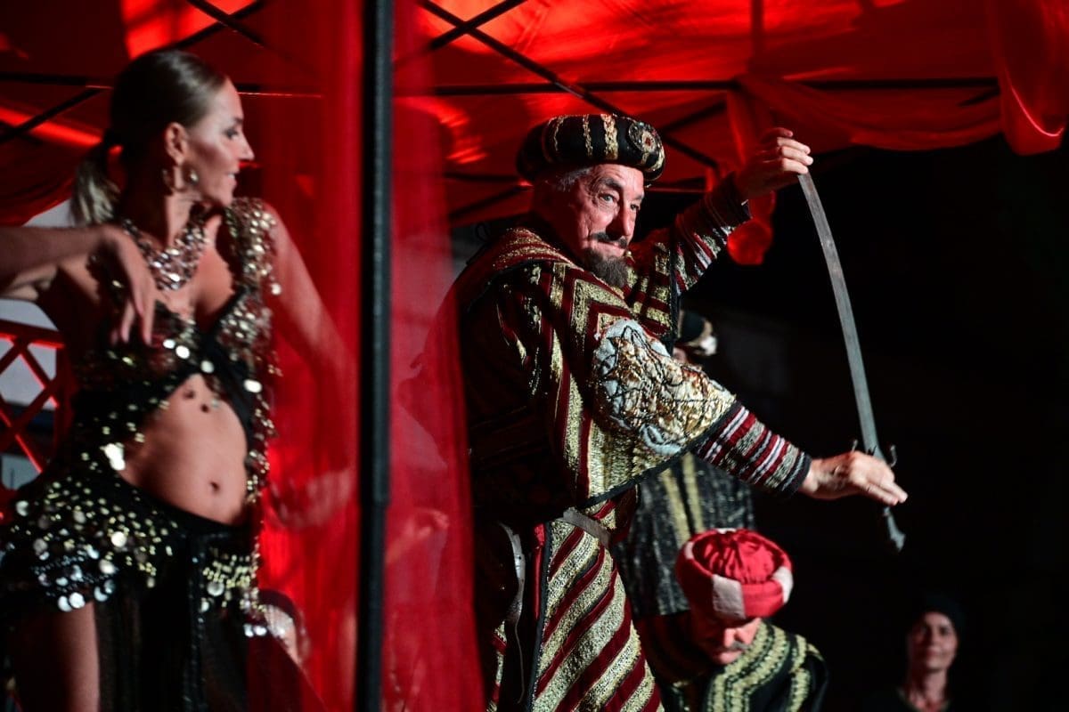 FOTO I VIDEO U Sinju je bilo posebno. Održan je povijesni scenski spektakl "Opsada Sinja 1715."