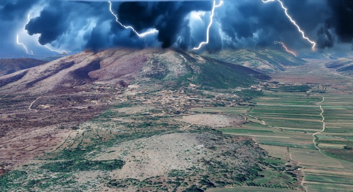 Jutros spas, sada problem: Munje izazivaju požar za požarom u Dalmatinskoj zagori