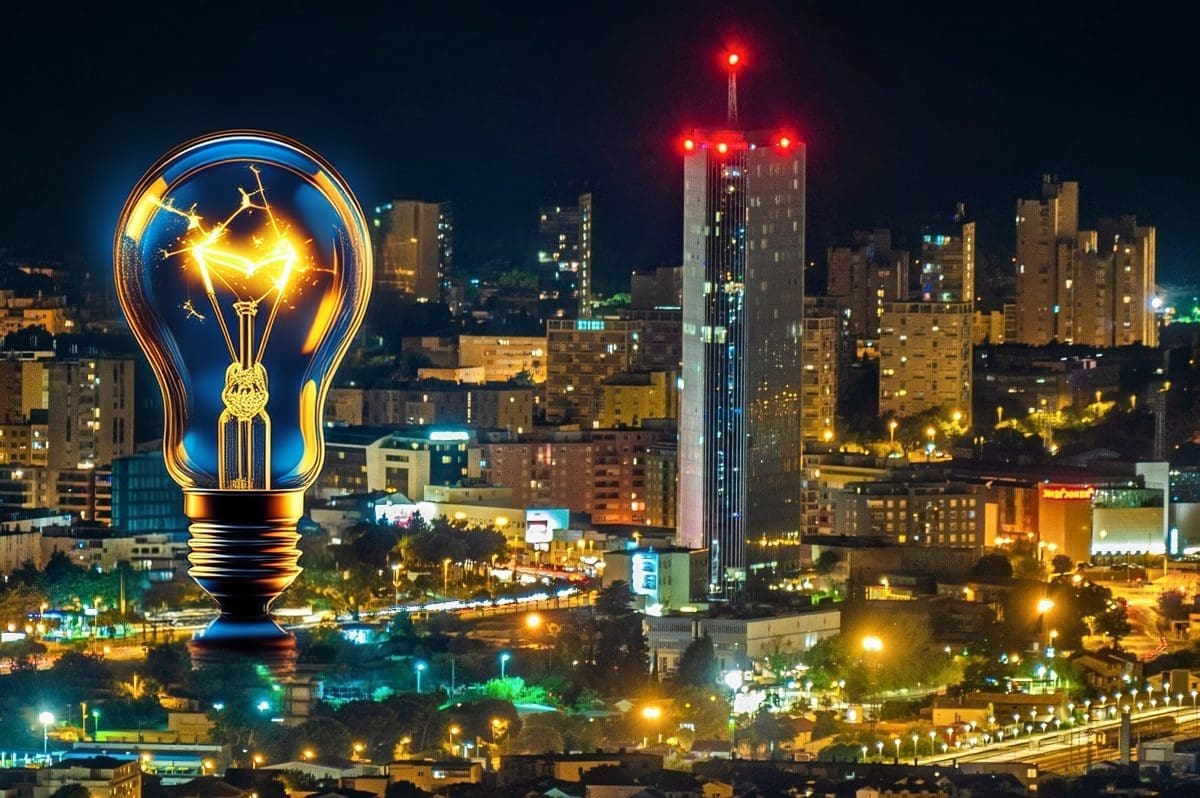 Brojna mjesta u Dalmaciji u petak će biti bez struje! Napunite mobitele, skuhajte ručak unaprijed...