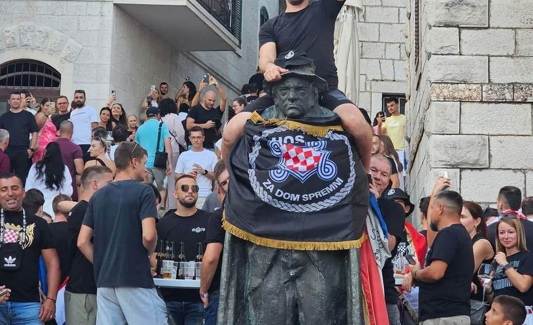 Velimir Visković komentirao "kićenje" Ujevića HOS-ovom zastavom: "Pojma nemaju da je veliki Tin bio vatreni pobornik jugoslavenstva"