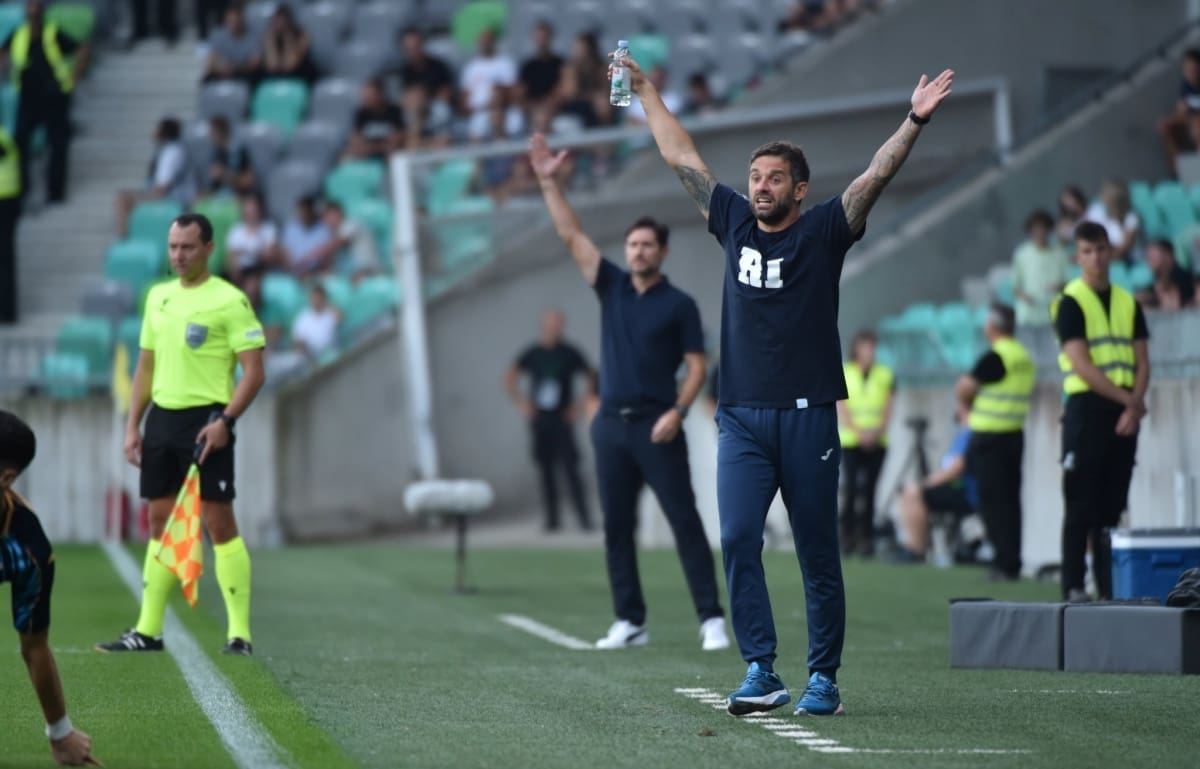 Trener Rijeke: "Ovo je noćna mora, ispričavam se svima kojima ovaj klub nešto znači"