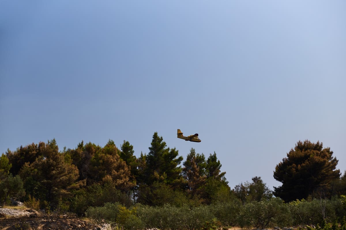 vatrogasci pozar tucepi 24