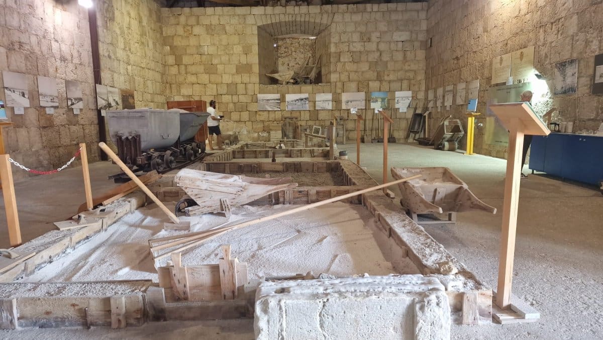 PRED NAMA JE MISEC PAŠKE SOLI Rujan rezervirajte za otok Pag