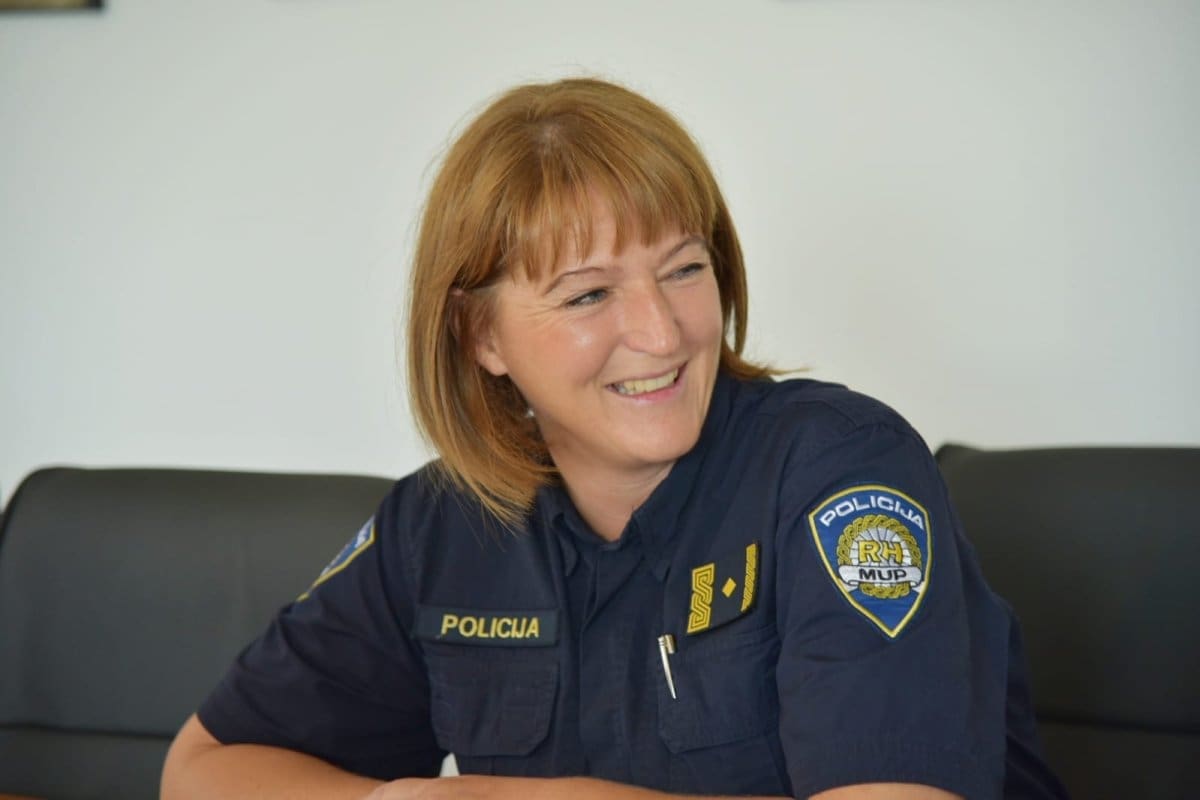 KAŠTELANSKE PRIČE Maja Tokić najbolja kaštelanska policajka: Ako jedno dijete moja prevencija izvede na pravi put ja sam zadovoljna