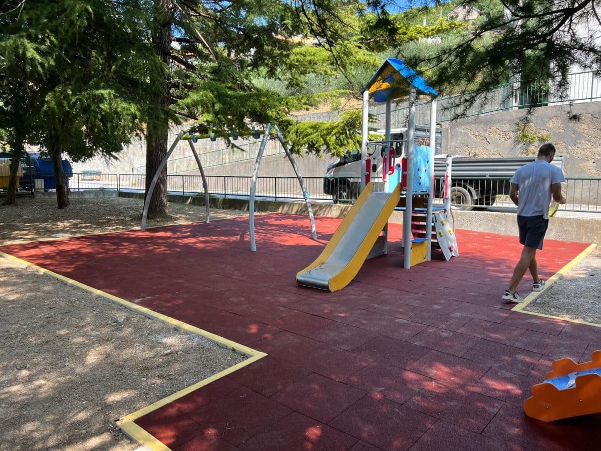 KLIS: Novo igralište za najmlađe u Klis Kosi