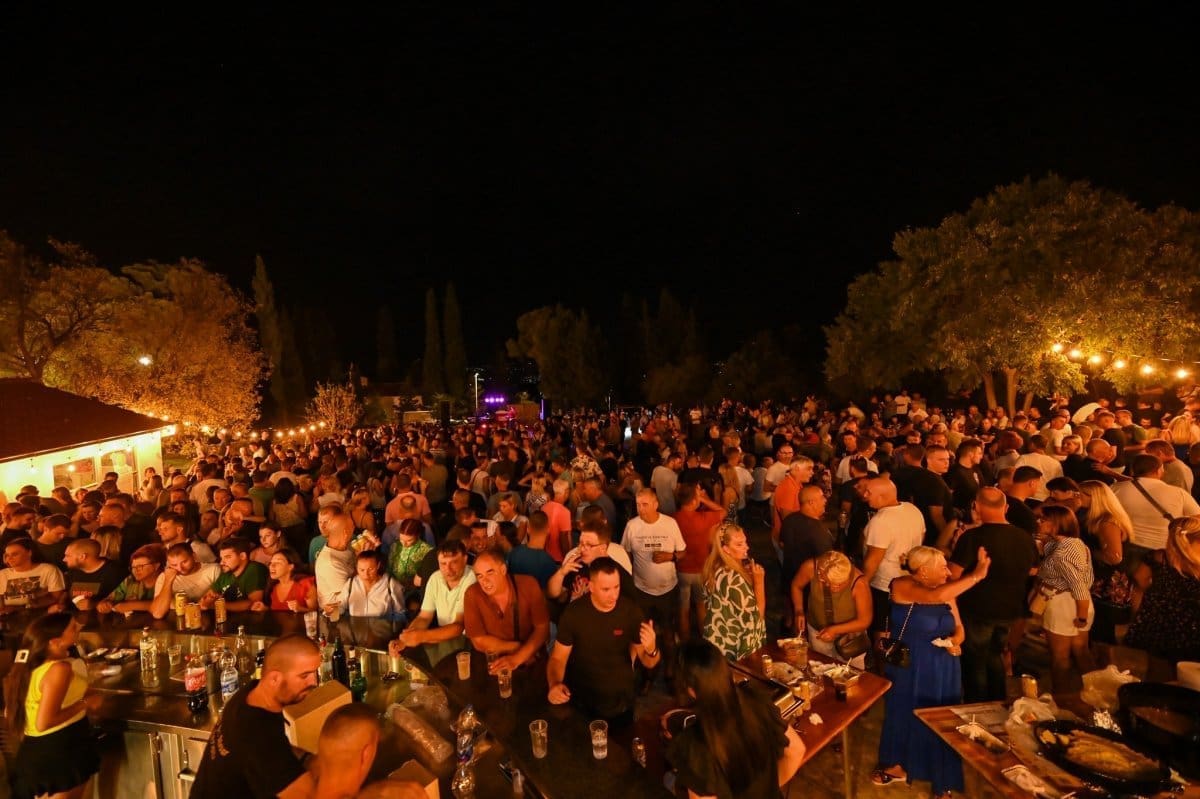 Rujan u Trogiru započinje festivalom Majstori Gitare. Provjerite i ostala događanja