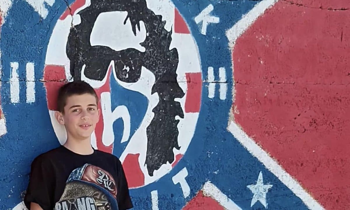 Filip (15) boluje od teške bolesti 'sestra raka' i treba našu pomoć. Akciji se priključio i Livaja