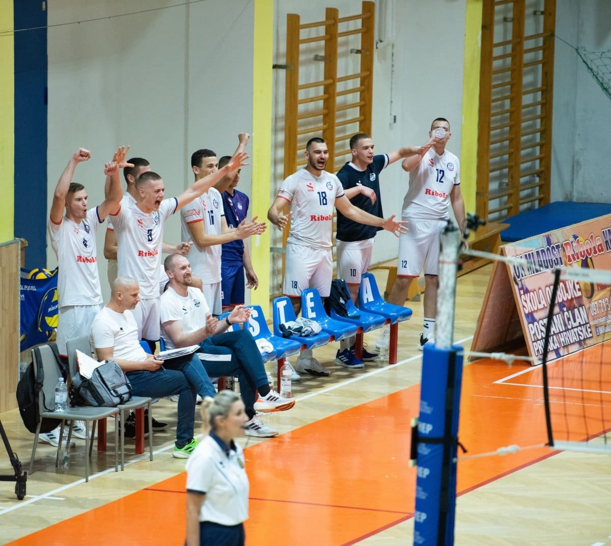 Seniorska ekipa OK Ribola Kaštela na jakom Međunarodnom odbojkaškom turniru „Ivo Matić“ u Odžaku