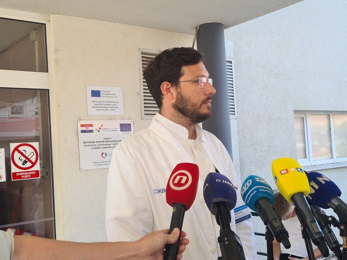 VIDEO Nakon užasne nesreće na odmorištu Mosor Jug jedna osoba je životno ugrožena. Riječ je o mlađem hrvatskom državljaninu