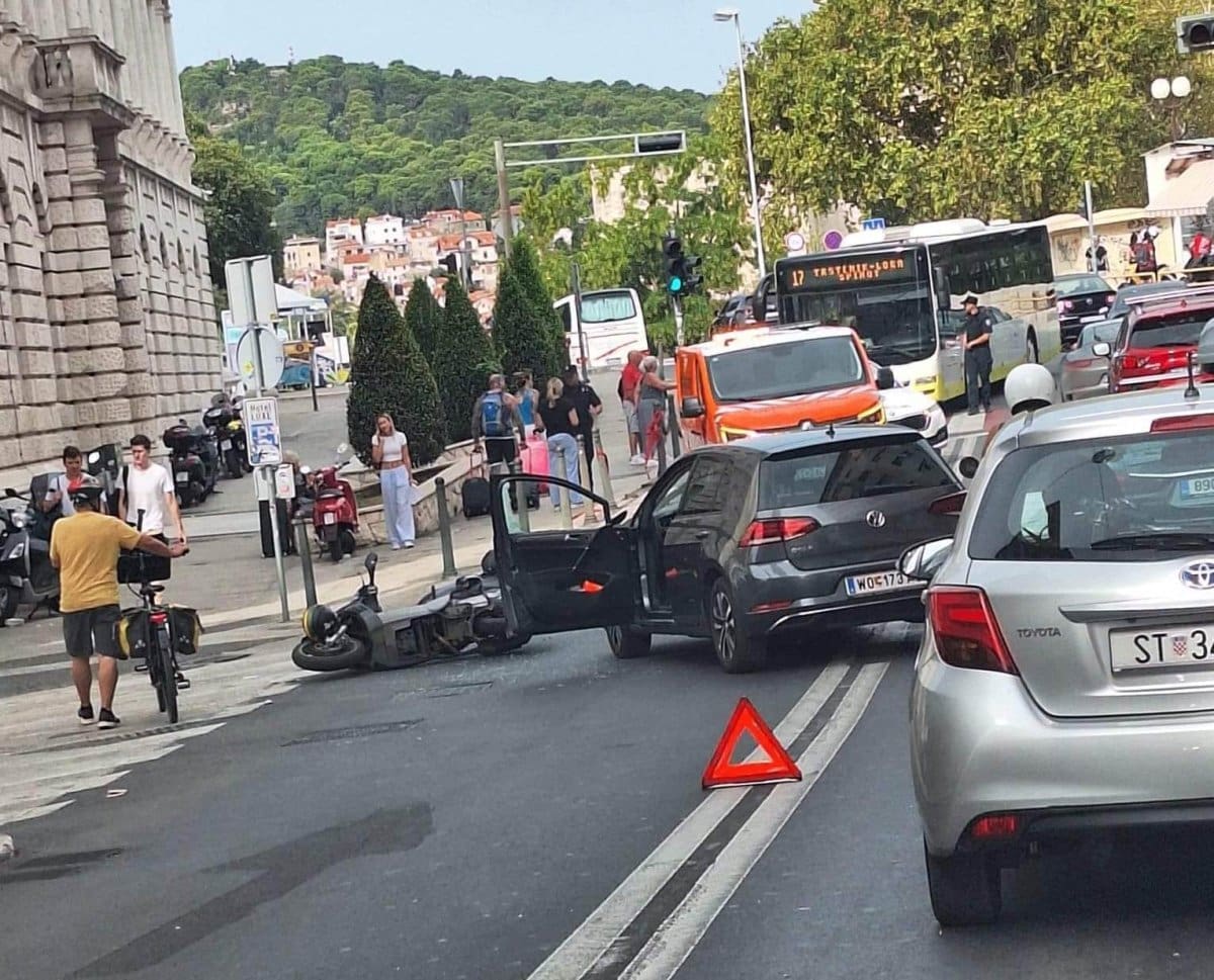 NESREĆA U CENTRU SPLITA Sudar kod Pazara, dvije osobe završile u bolnici. Oprez, stvaraju se gužve!