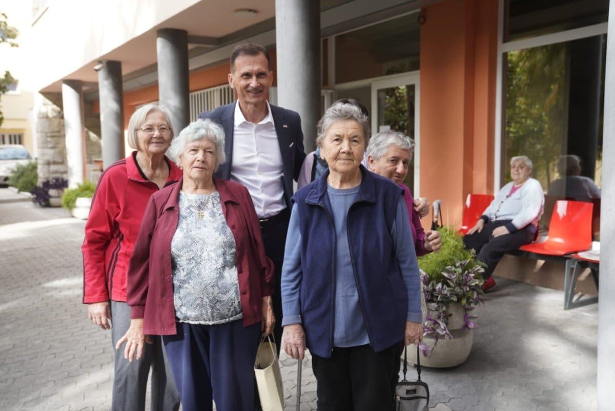 Primorac iz Splita: "Zalagat ću se za usklađivanje mirovina i vaučere kako bi mogli ići u toplice"