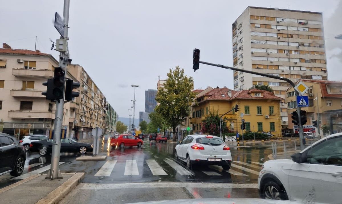 Kaos na splitskom raskrižju: "Semafor malo radi, malo ne radi"