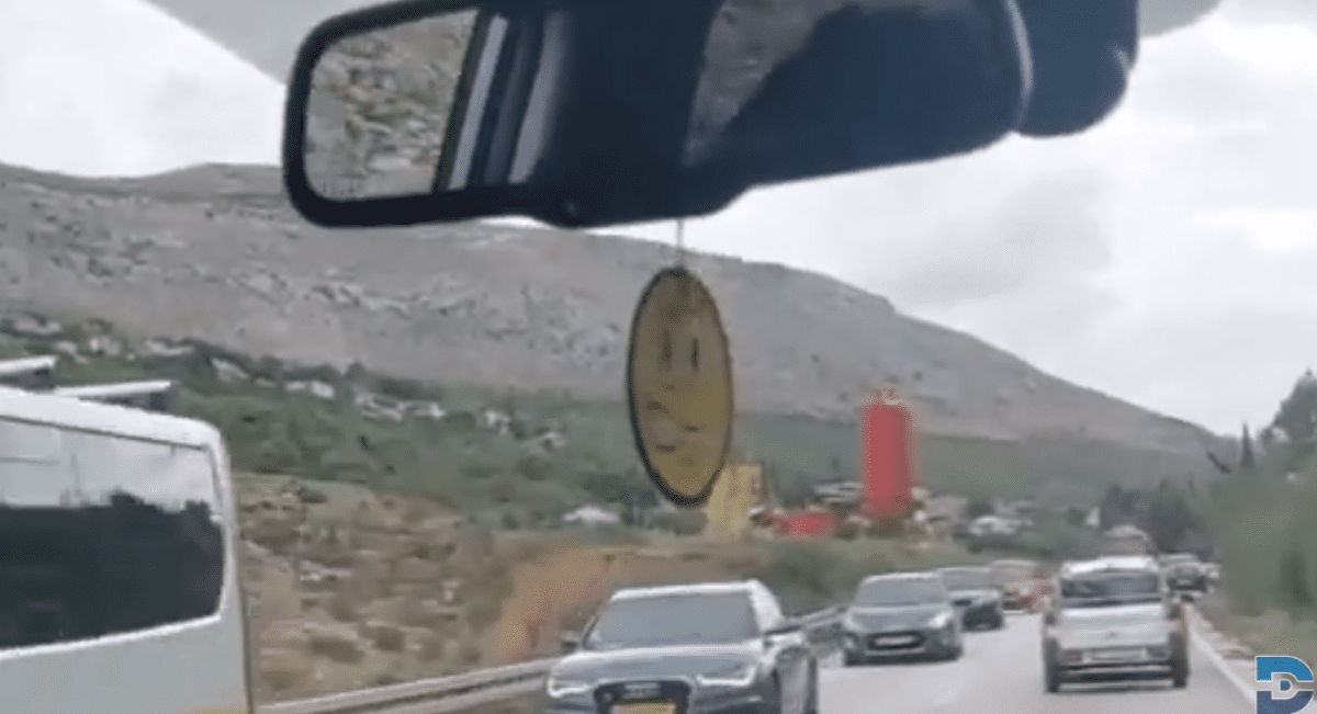 VIDEO Prometni kolaps od Srinjina do Žrnovnice, dionica od 4 km se prelazi 45 minuta