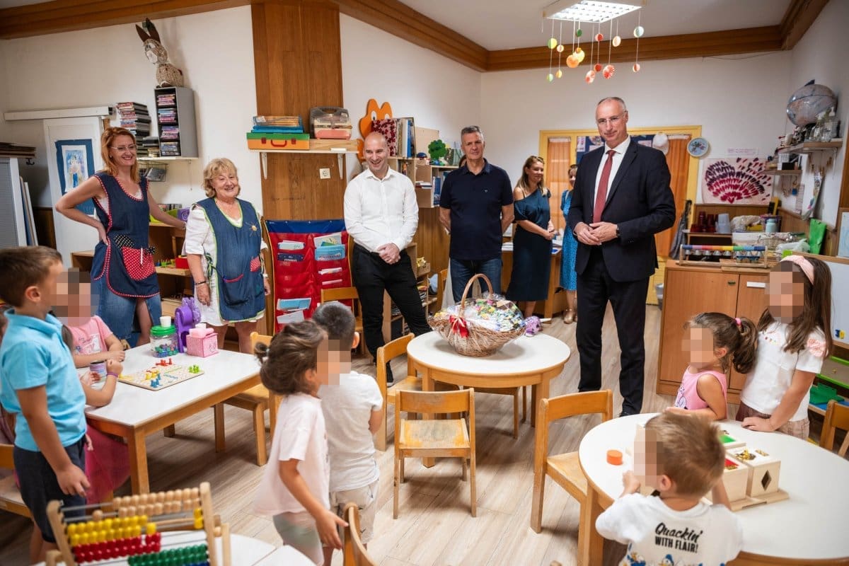 Povratak u vrtić: Puljak posjetio mališane na Sućidru
