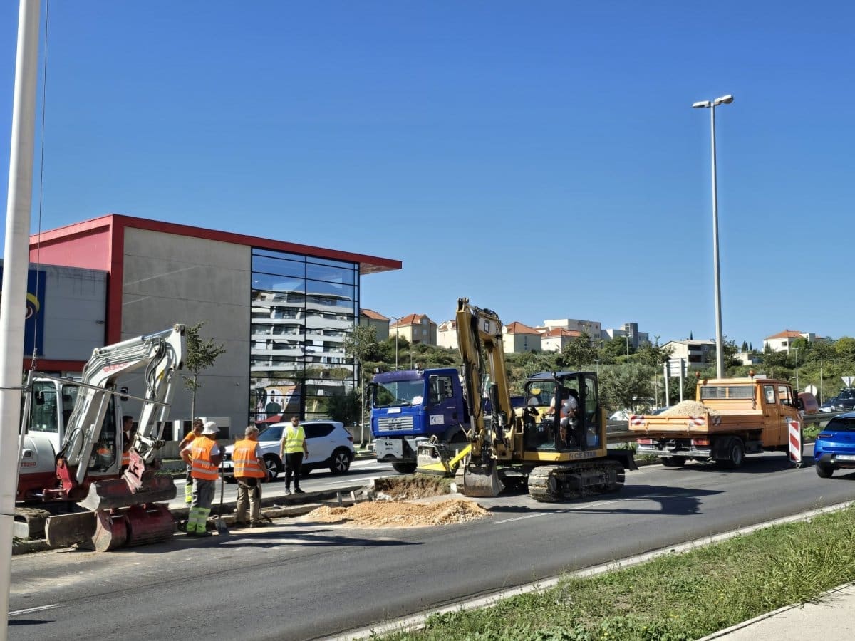 JADAN TI JE ONAJ TKO MORA PREKO SIROBUJE Ovako izgledaju radovi na cesti, krkljanac je stalno