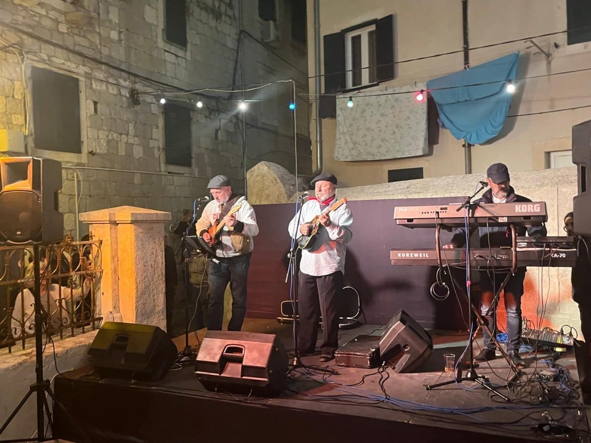 Trio gušt u Velom Varošu u Splitu