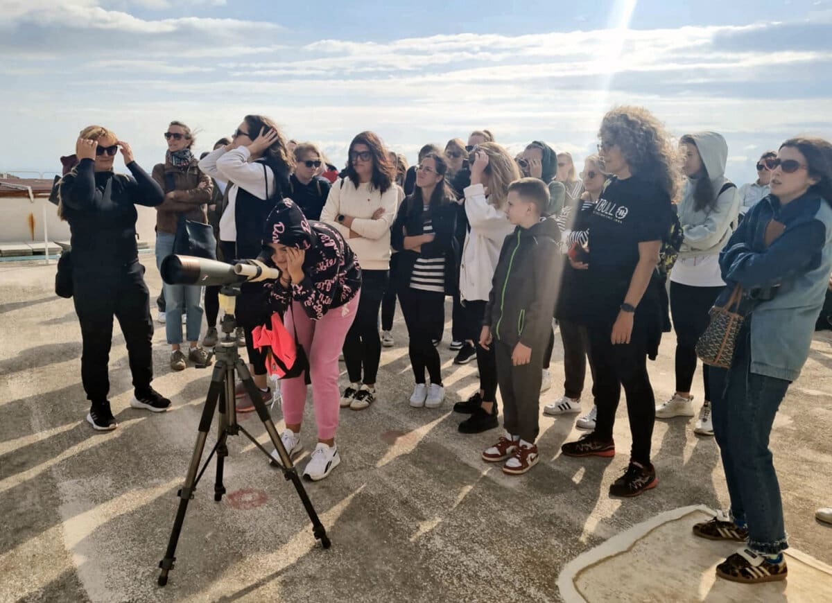 FOTO Izvanučionička nastava za studentice Filozofskog fakulteta u organizaciji Zvjezdanog sela Mosor