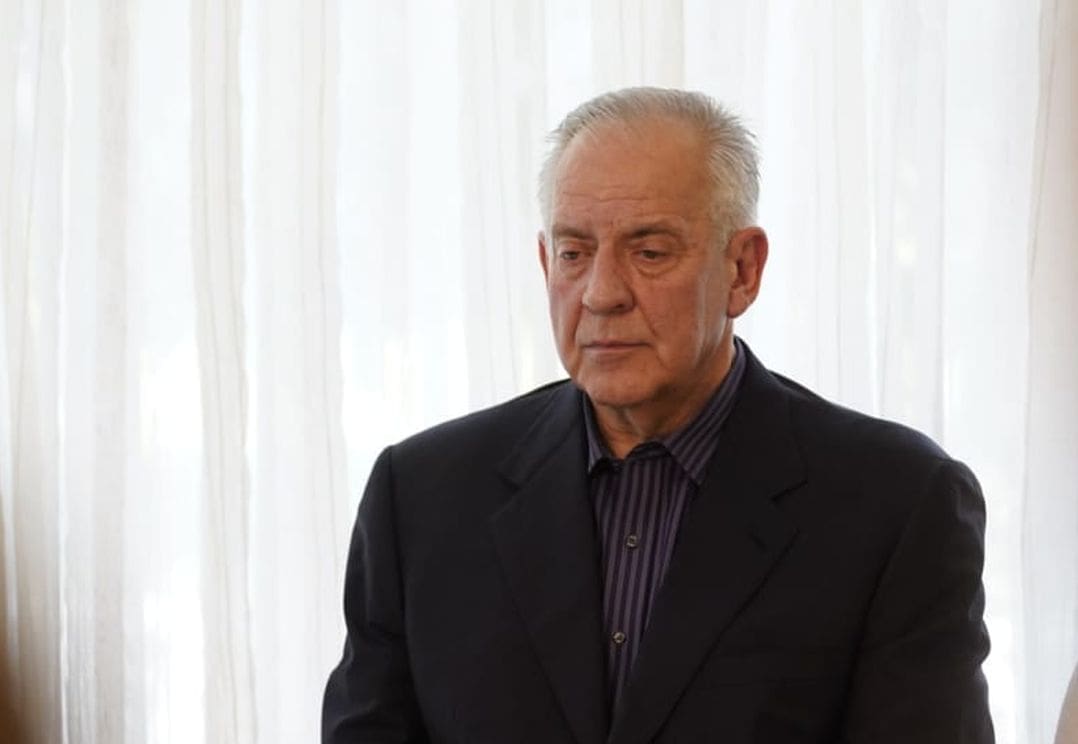 Ivo Sanader na bratovom sprovodu: Evo kako sada izgleda