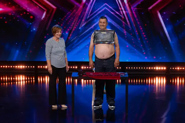 NADNARAVNI TALENT U poplarni show stigao čovjek magent. Maja se sama morala uvjeriti