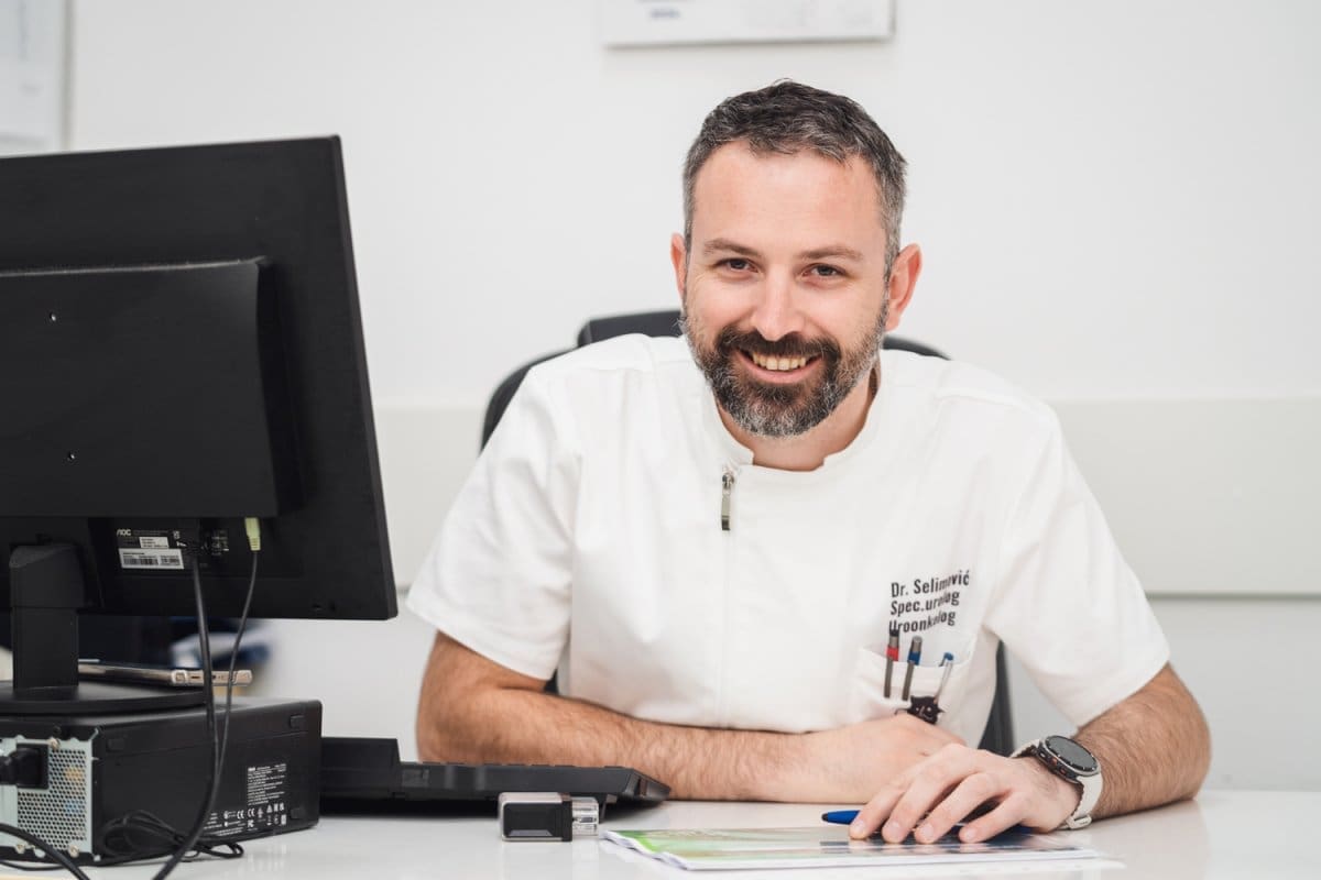 Ovaj poznati splitski urolog razbija sve mitove i upozorava muškarce: "Ako primijetite nešto značajno, poput otvrdnuća, promjena u veličini testisa ili tvrdoći, odmah se obratite svom obiteljskom liječniku"