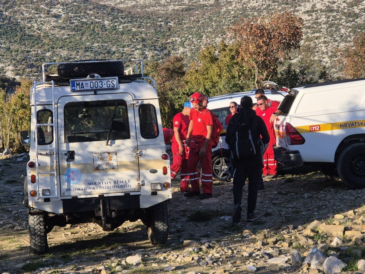 HGSS U AKCIJI Na Biokovu pronađen 40-godišnjak dehidriran i iscrpljen