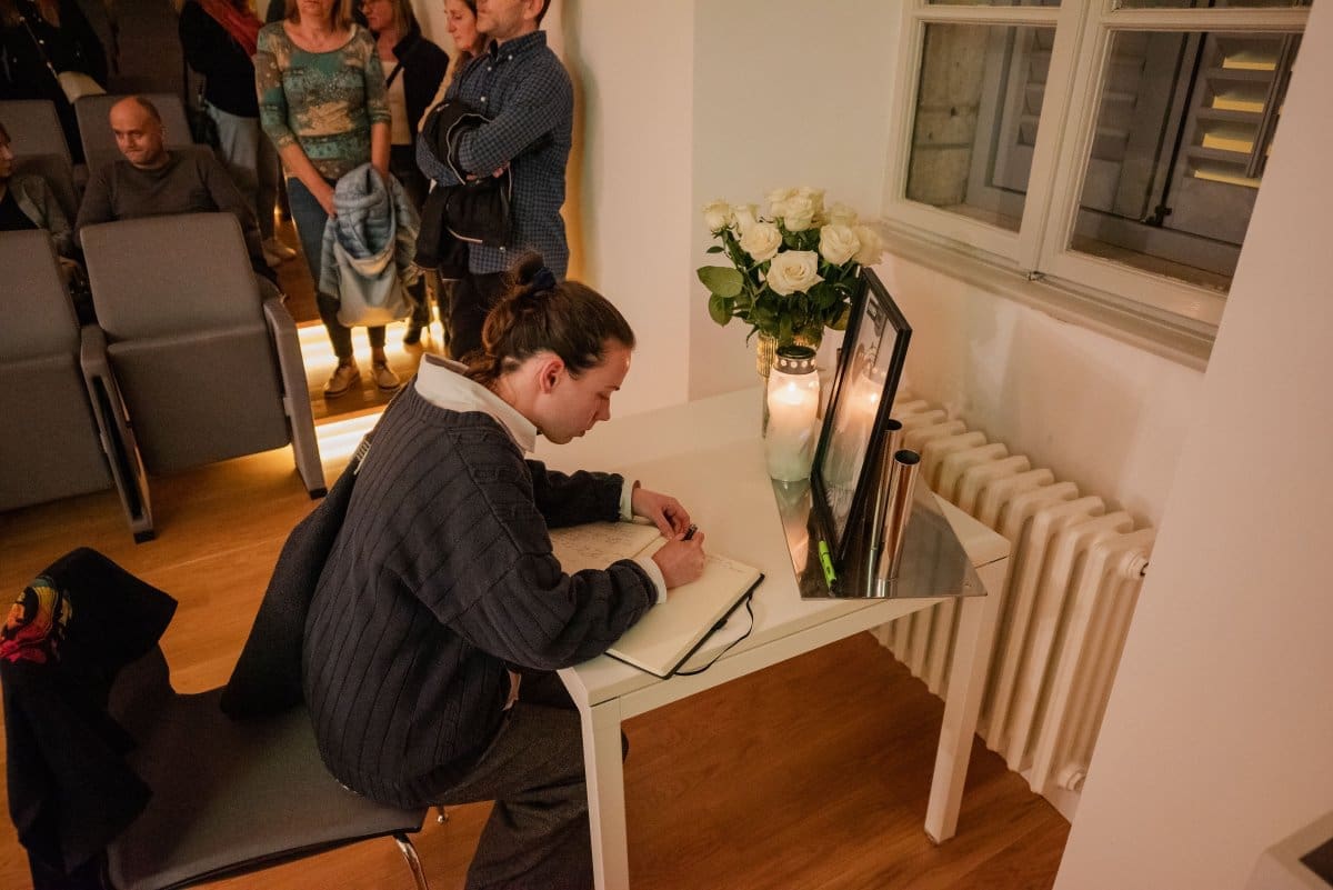 TUGA U HRVATSKOM NOVINARSTVU Preminuo radijski voditelj. Kolege i prijatelji ga ispratili na posljednji počinak