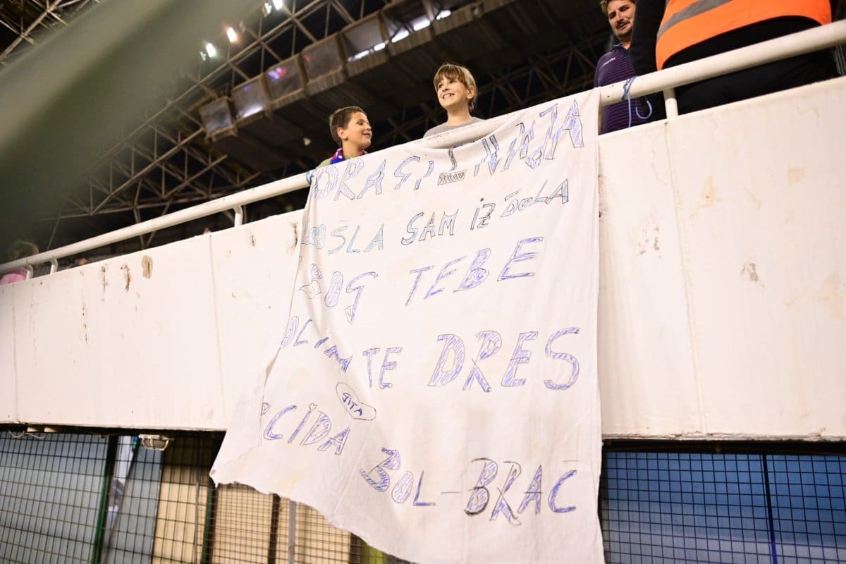 Gita je dva dana radila transparent, ali je kući otišla tužna: 'Dragi Livaja, molim te dres'