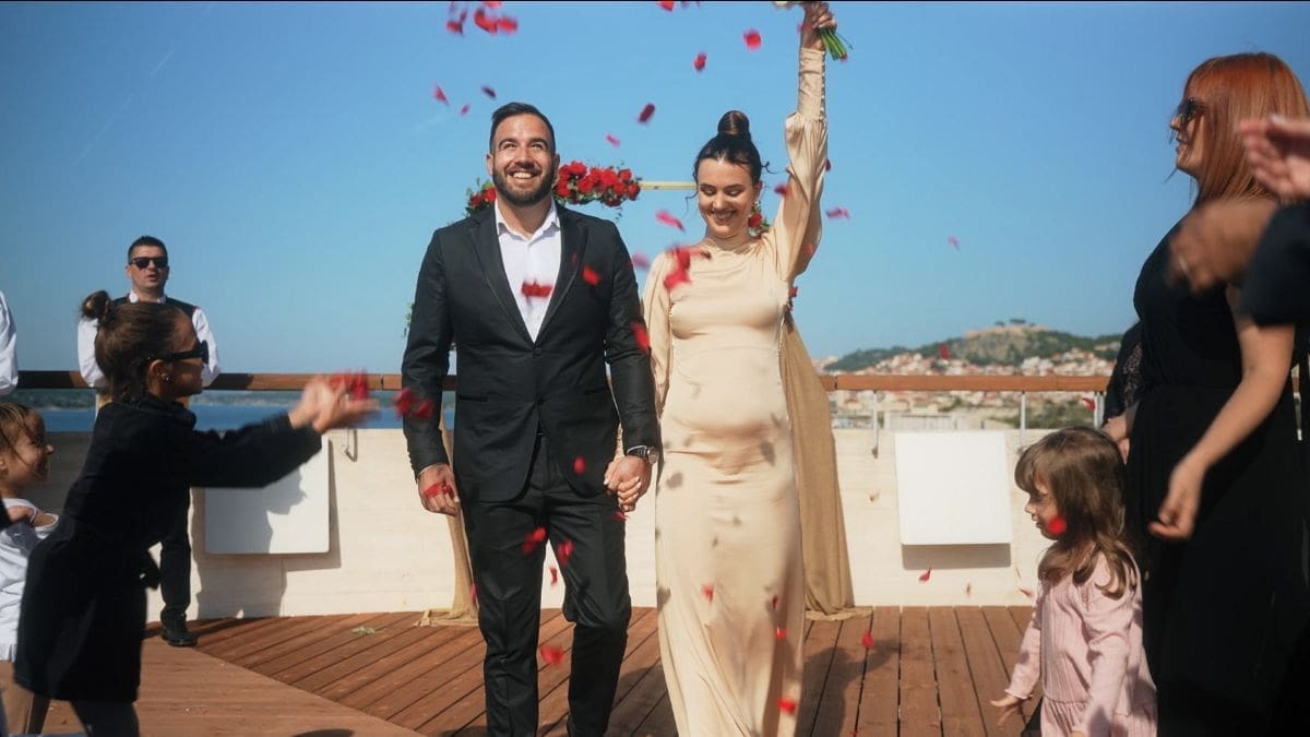 Nova pjesma klape Sebenico već osvaja srca zaljubljenih: "Voljet ću te sve do kraja" postala je dio romantične prosidbe