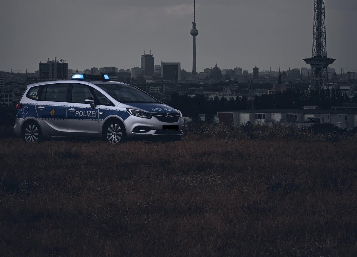 Žena zatočila muža u kavezu: Pobjegao bos i krvav