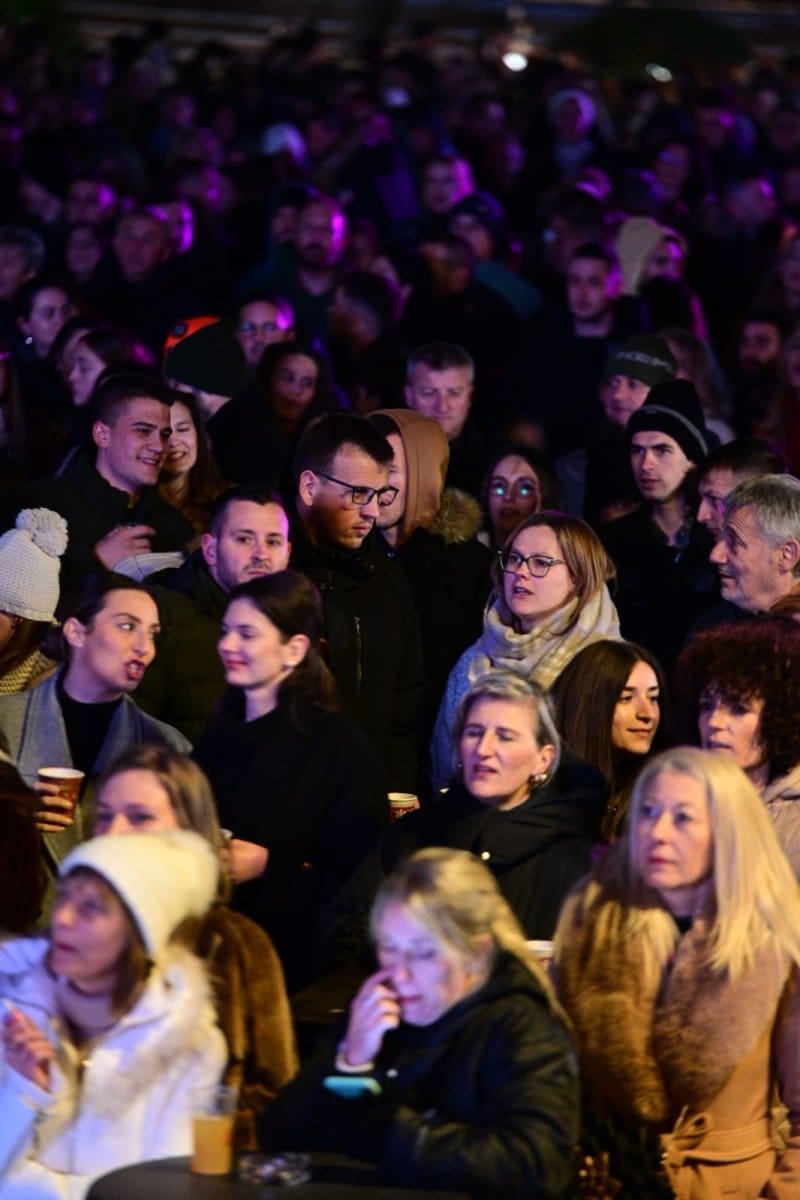 prljavo kazaliste advent sinj 46