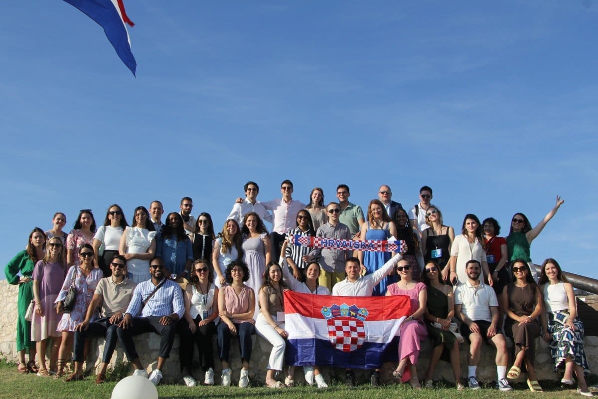 Mladi na raskrižju: Strategije za razvoj mladih u Splitsko-dalmatinskoj županiji