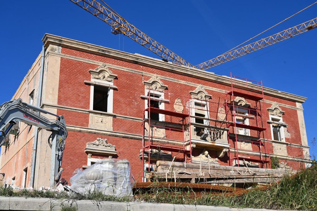 Legendarna splitska vila ostala bez krova, evo kako napreduje velika Tommyjeva investicija