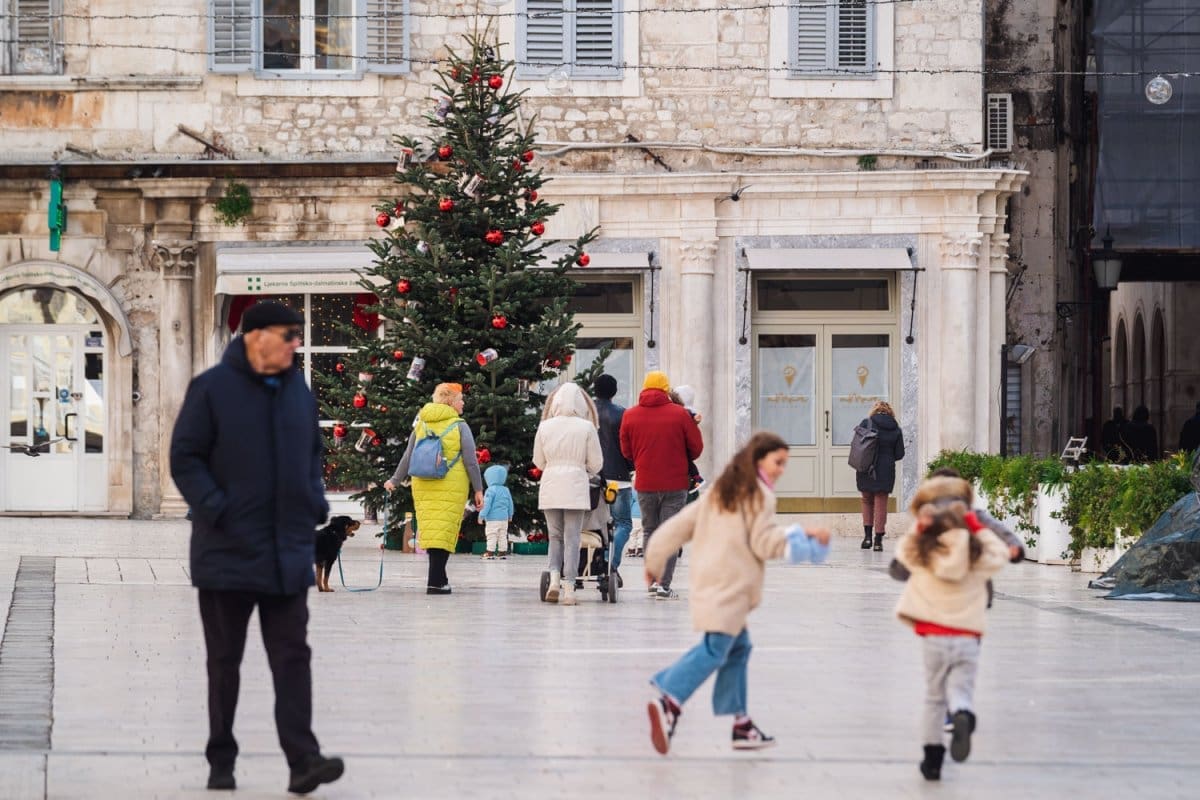 12 25 dir centar bozic 38