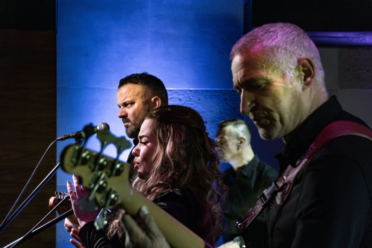 Nova ljubavna pjesma grupe Viva: "Ljubav ima mnogo lica, nekad fatalna..."