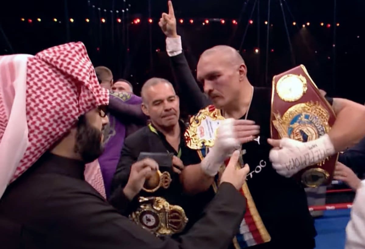 Usik jednoglasnom odlukom svladao Furyja u fenomenalnom meču!