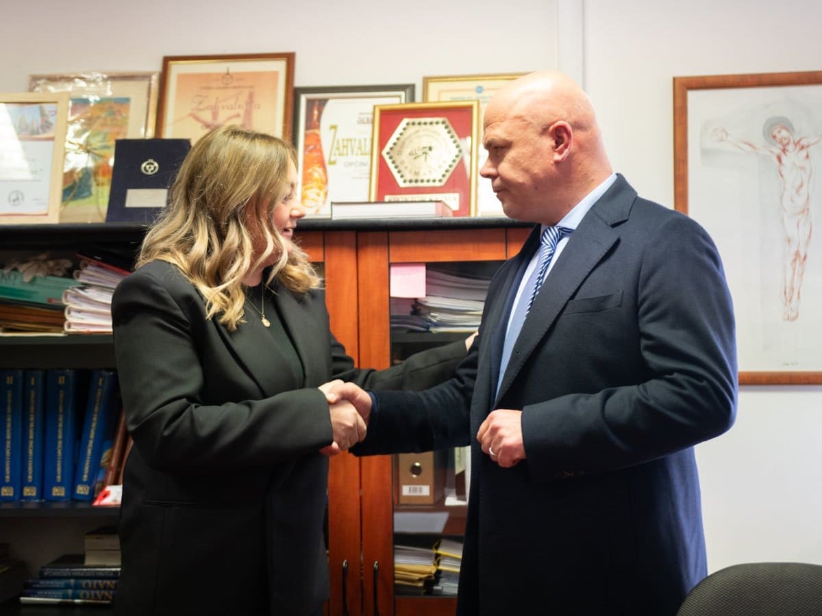 NOVA RAZINA TRANSPARENTNOSTI Novi načelnik Otoka najavio postavljanje informativnih zaslona na kojima će se vidjeti sve isplate s općinskog računa!