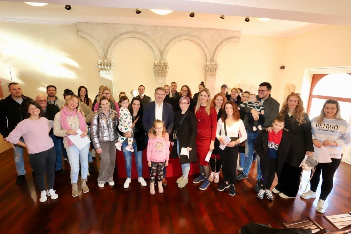 Gradonačelnik Solina potpisao ugovore za sufinanciranje podstanarstva