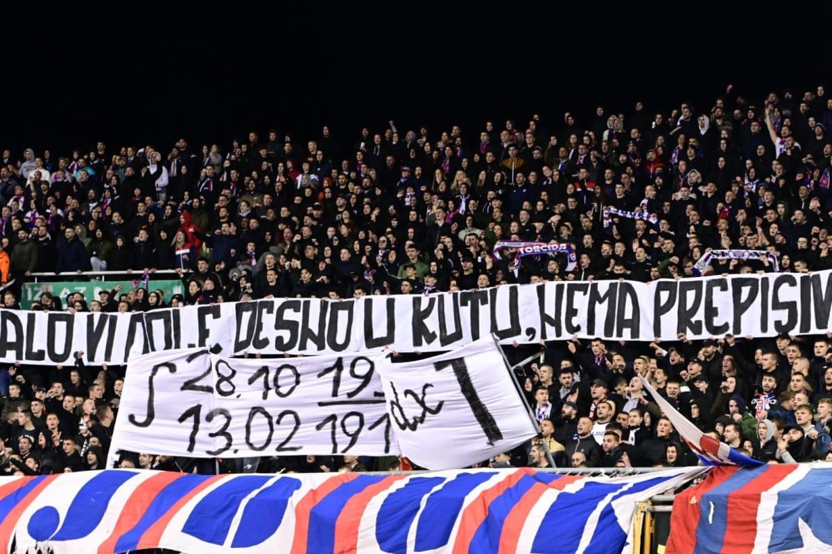 Torcida u zrak podigla matematičku jednadžbu. Pogledajte što su uz nju poručili