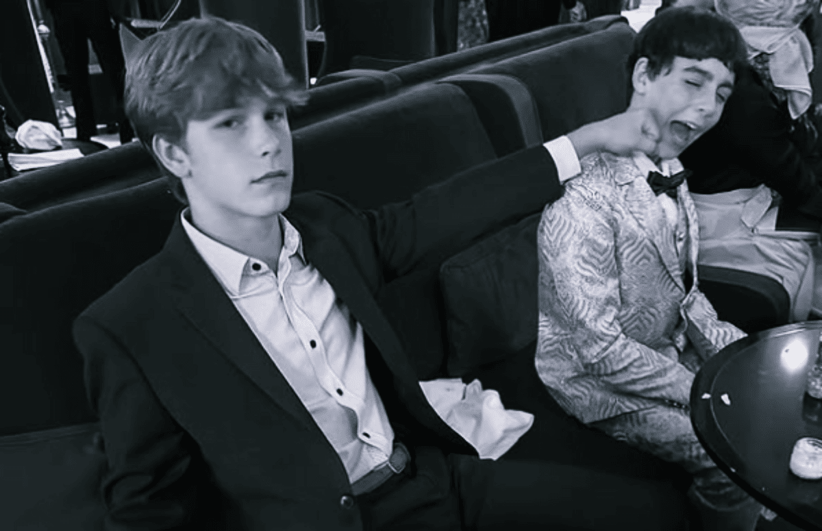 Poginuo 16-godišnji glumac. Ispao je iz auta koje se kretalo?