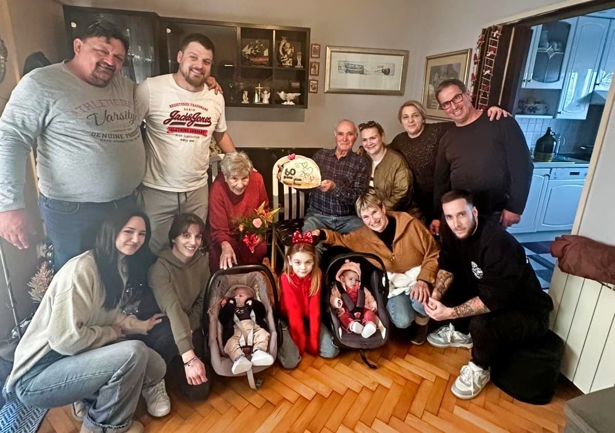 Marija i Ivo iz Supetra proslavili šest desetljeća braka: "Vi ste roditelji iz snova, uvijek ste bili uz nas i nesebično se žrtvovali za našu sreću"