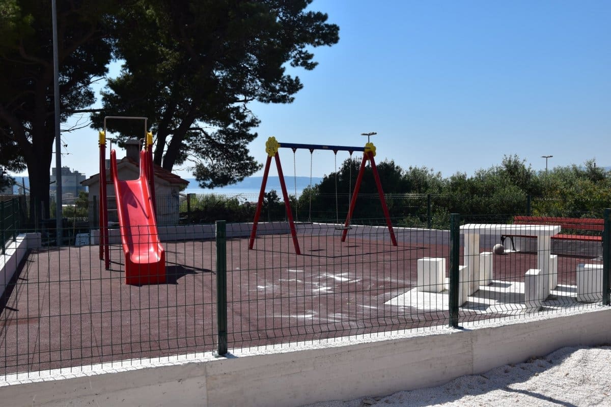 kastela igraliste resnik12