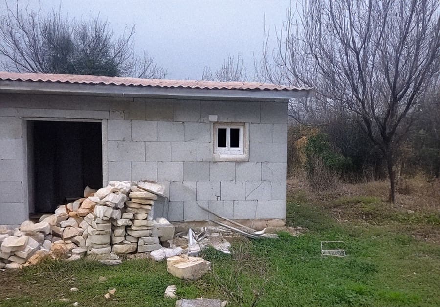 Strašna tragedija u Benkovcu: Pronađena beživotna tijela majke, sina i njegove djevojke