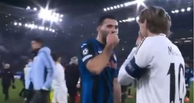 Viralna scena: O čemu su sinoć pričali Modrić i igrač BiH reprezentacije?