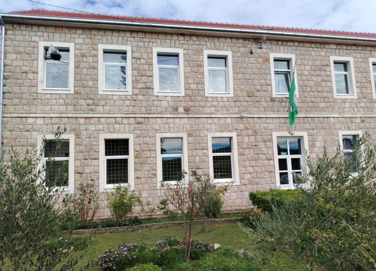 Sutra svečano u Muću. Proslavit će se 90 godina od početka rada Osnovne škole Neorić - Sutina